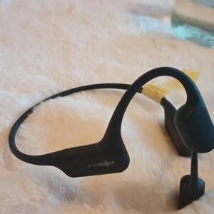 AfterShokz bone conduction headset,# AS800